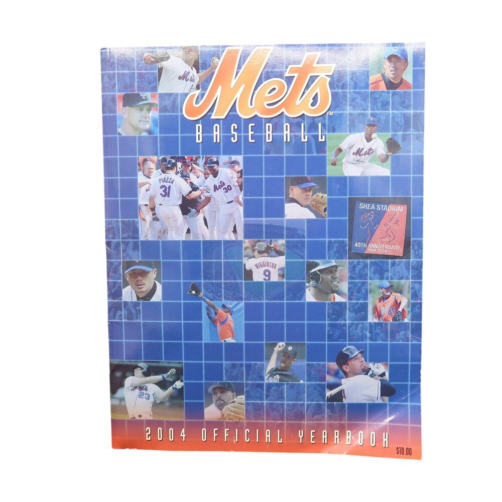 New York Mets 2004 Official Yearbook John Franco Mike Piazza Cover Baseball MLB